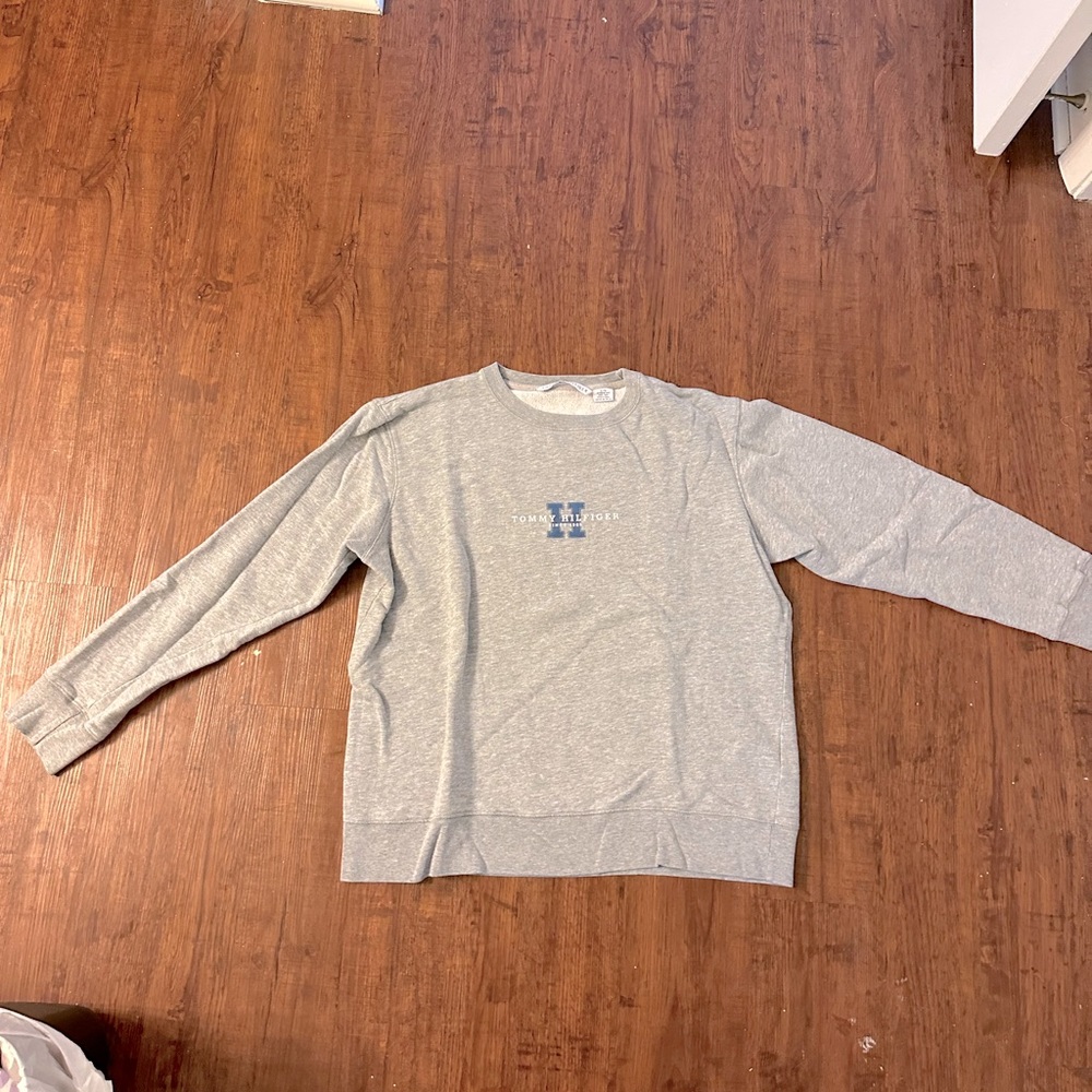 Tommy Hilfiger Grey Crewneck